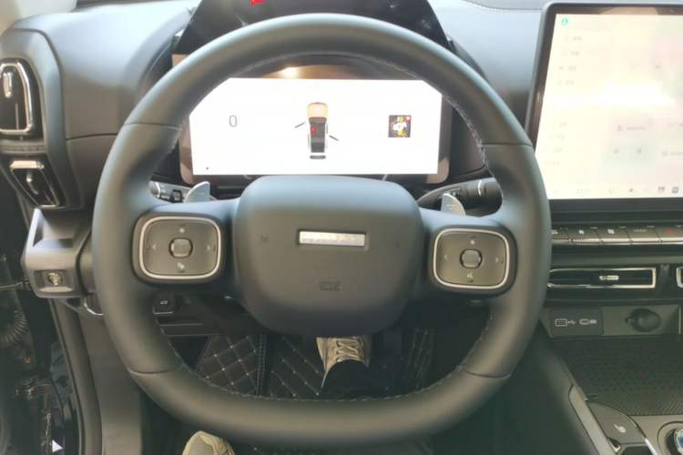 Used Haval H Dog 2026 Model 2.0T All-Wheel-Drive Trendy Wilderness Edition Steering Wheel
