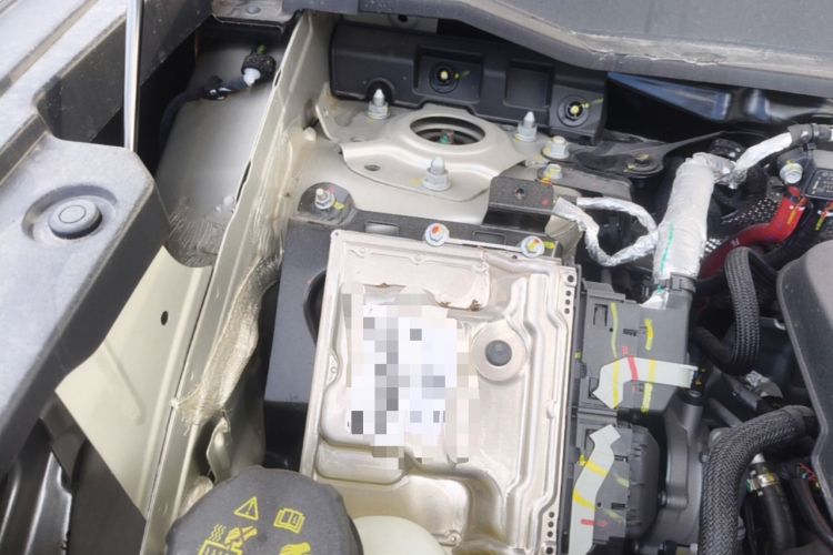 Used Haval H Dog 2026 Model 2.0T All-Wheel-Drive Trendy Wilderness Edition Engine Bay Right