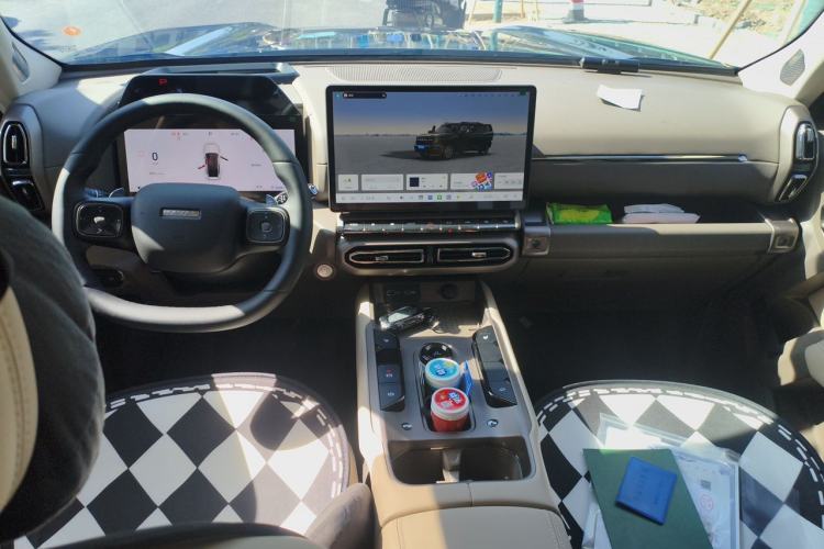 Used Haval H Dog 2026 Model 2.0T Trendy Wilderness Edition Center Console
