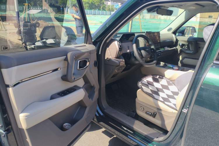 Used Haval H Dog 2026 Model 2.0T Trendy Wilderness Edition Driver Seat