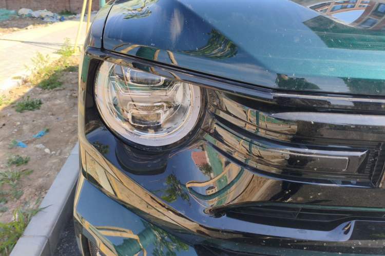 Used Haval H Dog 2026 Model 2.0T Trendy Wilderness Edition Right Front Headlight