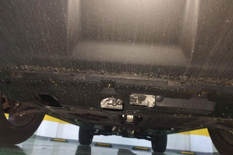Used Haval H Dog 2026 Model 2.0T All-Wheel-Drive Trendy Wilderness Edition Chassis Front
