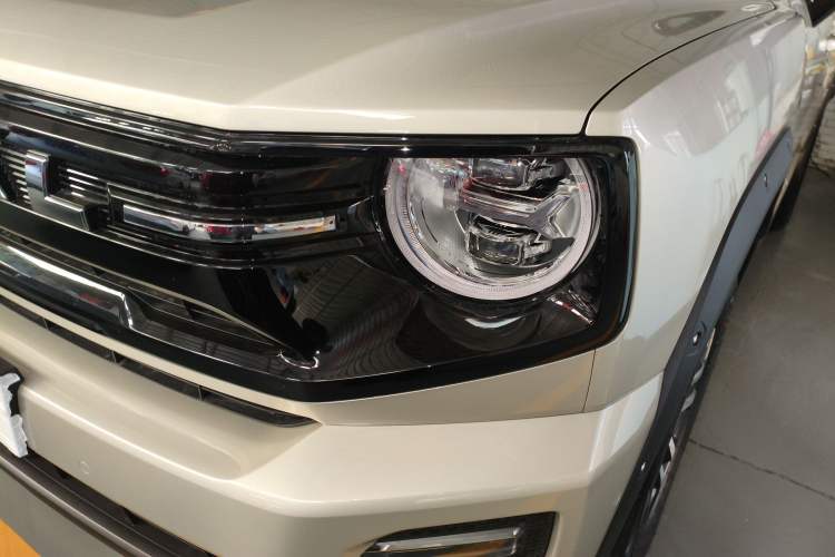 Used Haval H Dog 2026 Model 2.0T Trendy Wilderness Edition Left Front Headlight
