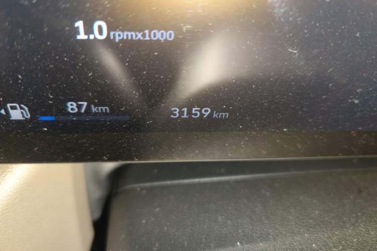 Used Haval H Dog 2026 Model 2.0T All-Wheel-Drive Trendy Wilderness Edition Odometer Close Up
