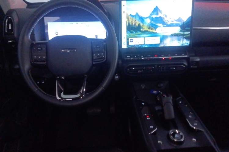 Used Haval H Dog New Energy 2023 DHT-PHEV 105km Tide Electric Version Plus Center Console