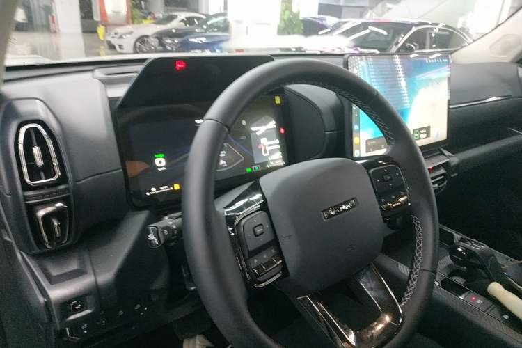 Used Haval H Dog New Energy 2024 Hi4 102km Trend Electric Version Plus Center Console
