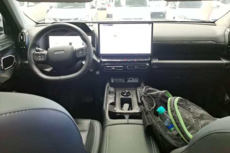 Used Haval H Dog New Energy 2026 Model Hi4 150km Trendy Electric Edition Center Console