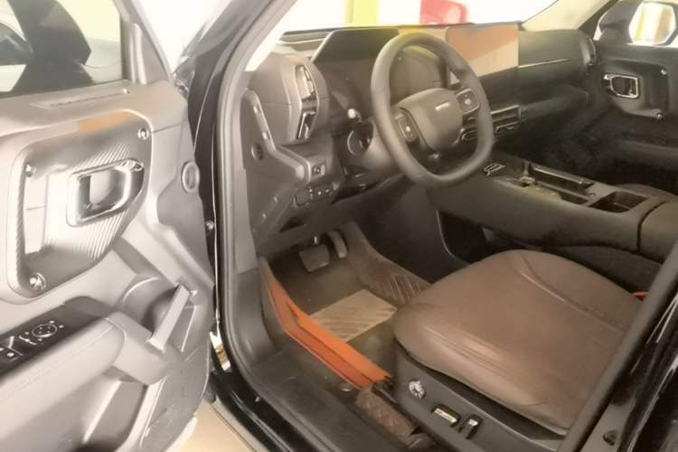 Used Haval H Dog New Energy 2026 Model Hi4 150km Trendy Electric Edition Driver Seat
