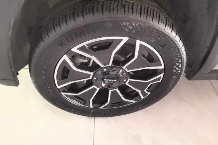 Used Haval H Dog New Energy 2026 Model Hi4 150km Trendy Electric Edition Left Front Wheel Hub