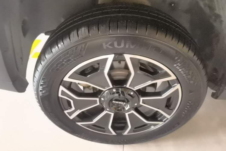 Used Haval H Dog New Energy 2026 Model Hi4 150km Trendy Electric Edition Right Rear Wheel Hub