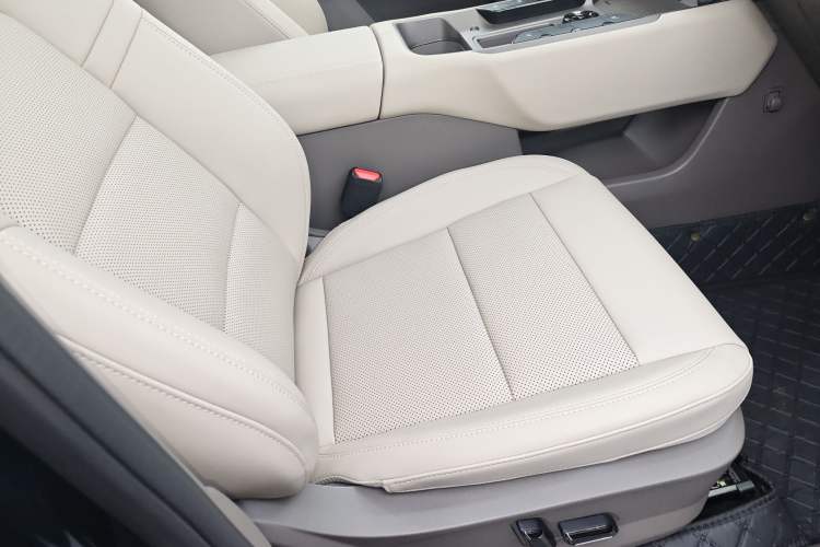 Used Haval H Dog New Energy 2026 Model Hi4 105km Trendy Electric Edition Right Front Seat