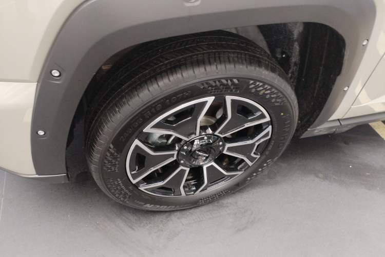 Used Haval H Dog New Energy 2026 Model Hi4 150km Trendy Electric Edition Left Front Wheel Hub