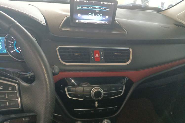 Used Haval H1 2016 Revised Version Blue Badge 1.5L Manual Comfort Edition Audio And AC Panel