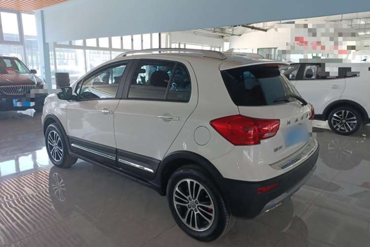 Used Haval H1 2016 Revised Version Blue Badge 1.5L Manual Comfort Edition Exterior 3