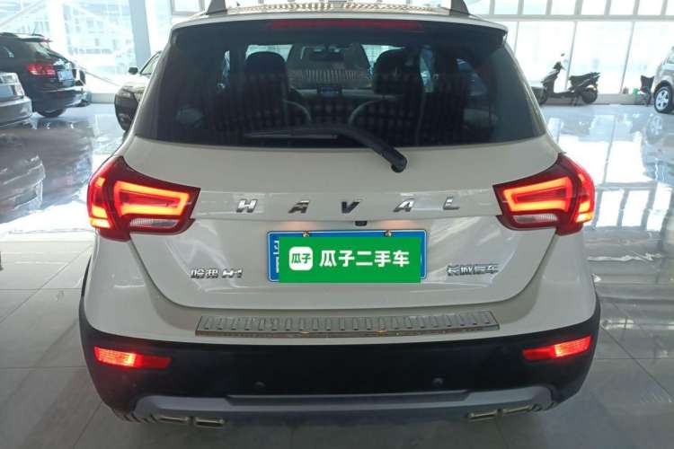 Used Haval H1 2016 Revised Version Blue Badge 1.5L Manual Comfort Edition Exterior 4