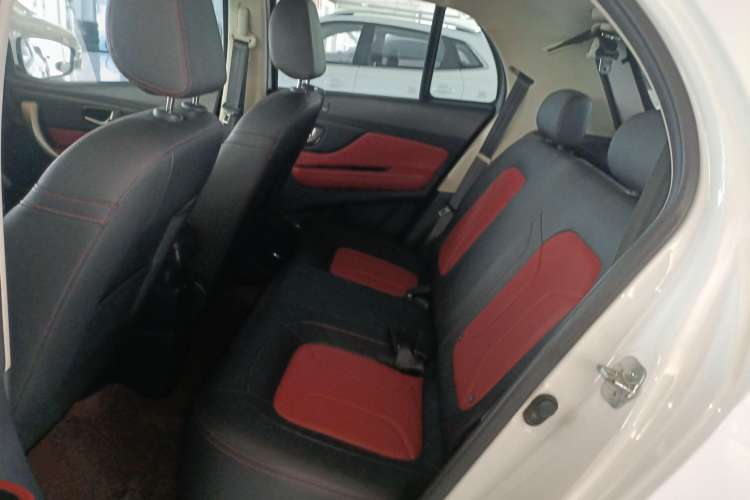 Used Haval H1 2016 Revised Version Blue Badge 1.5L Manual Comfort Edition Interior 4