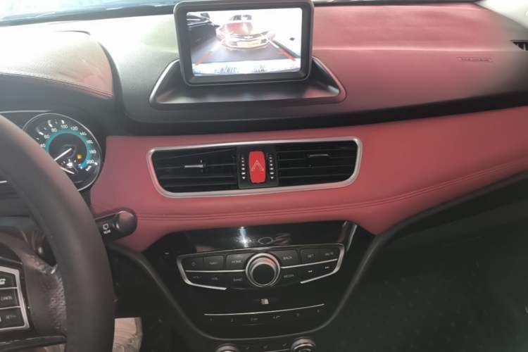 Used Haval H1 2015 1.5L Manual Luxury Model Audio And AC Panel