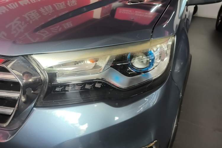 Used Haval H1 2015 1.5L Manual Luxury Model Left Front Headlight