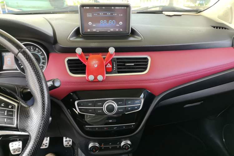 Used Haval H1 2015 1.5L Manual Luxury Model Audio And AC Panel