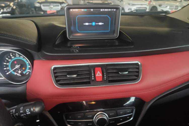 Used Haval H1 2015 1.5L AMT Luxury Model Audio And AC Panel