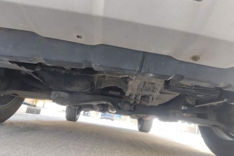 Used Haval H1 2015 1.5L AMT Luxury Model Chassis Front