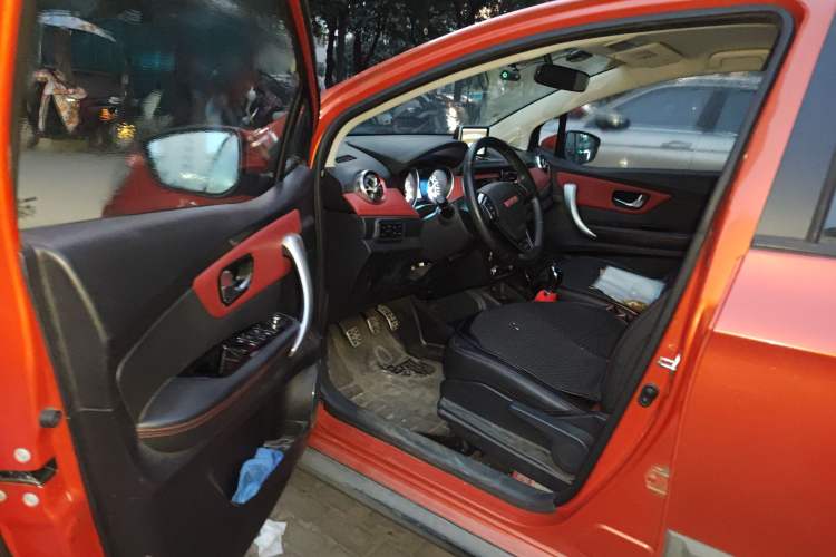 Used Haval H1 2015 1.5L Manual Luxury Model Driver Seat