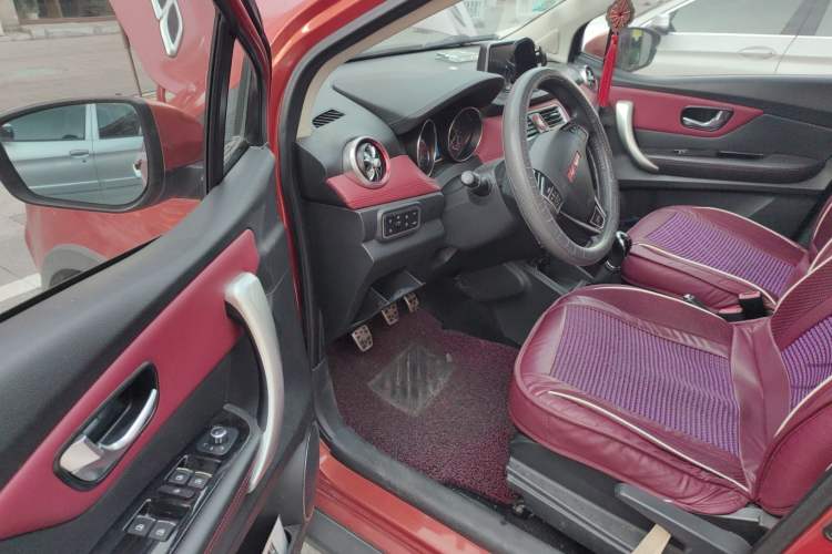 Used Haval H1 2015 1.5L Manual Luxury Model Driver Seat