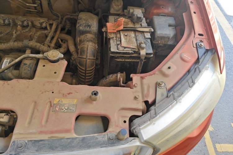 Used Haval H1 2015 1.5L AMT Luxury Model Engine Bay Left