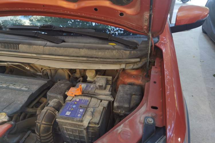 Used Haval H1 2015 1.5L AMT Luxury Model Engine Bay Left