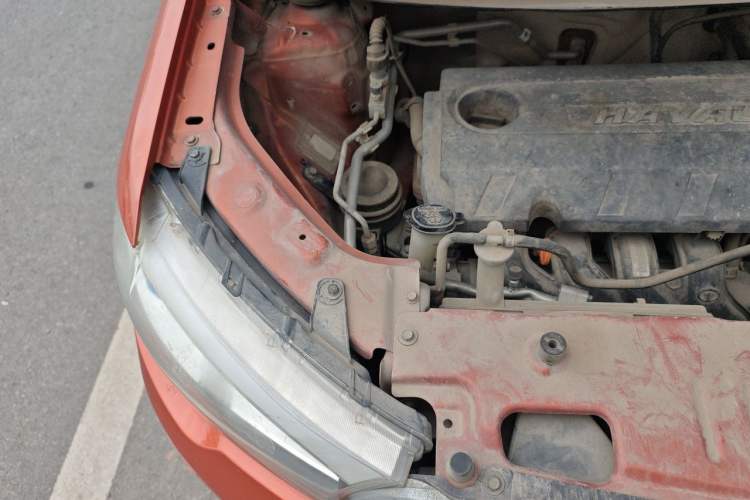 Used Haval H1 2015 1.5L Manual Luxury Model Engine Bay Right