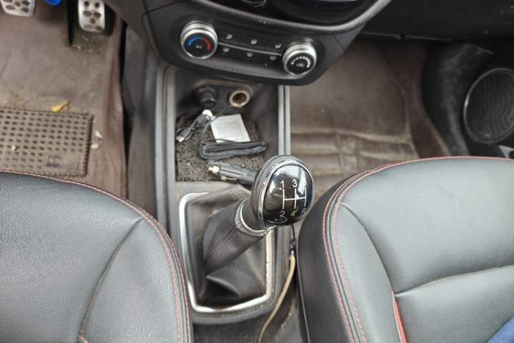 Used Haval H1 2015 1.5L Manual Urban Model Gear Lever