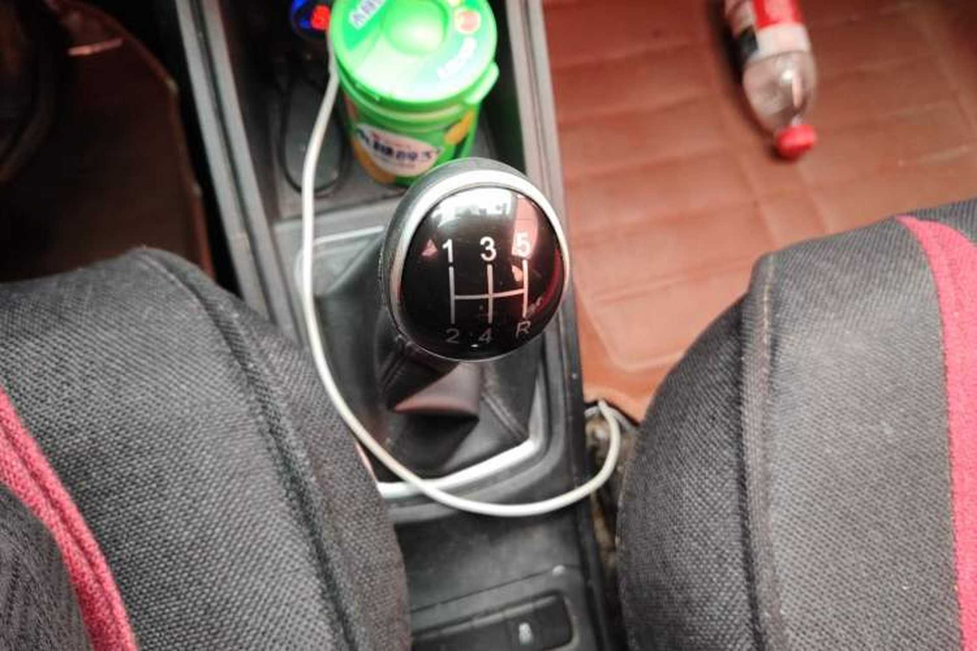 Used Haval H1 2015 1.5L Manual Luxury Model Gear Lever