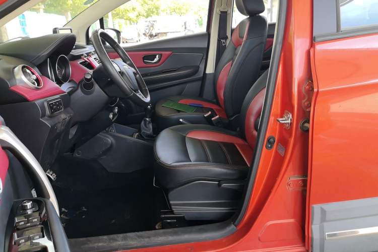 Used Haval H1 2015 1.5L Manual Luxury Model Left Front Seat