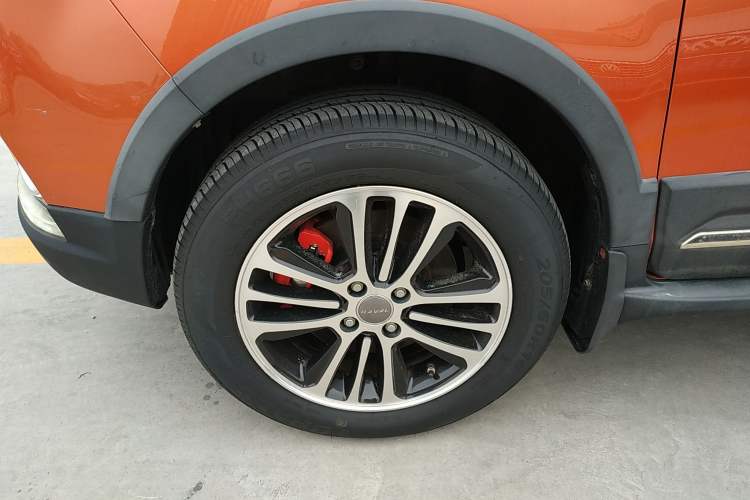 Used Haval H1 2015 1.5L Manual Luxury Model Left Front Wheel Hub