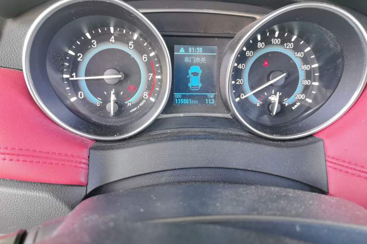 Used Haval H1 2015 1.5L Manual Luxury Model Odometer Close Up