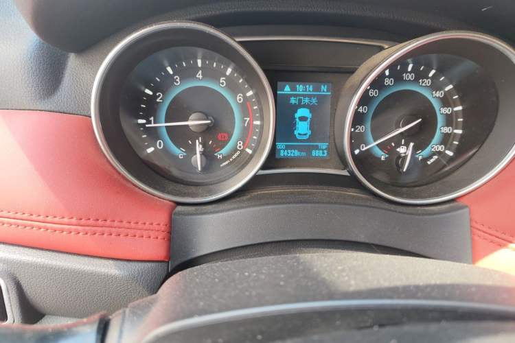 Used Haval H1 2015 1.5L AMT Luxury Model Odometer Close Up