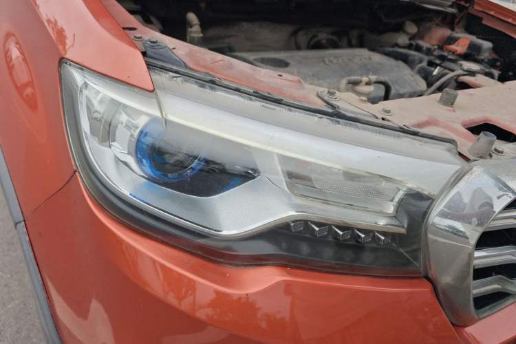 Used Haval H1 2015 1.5L Manual Luxury Model Right Front Headlight