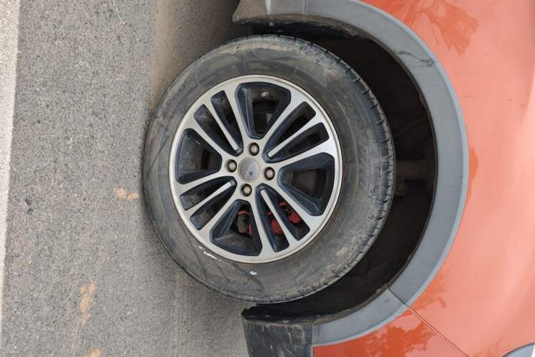 Used Haval H1 2015 1.5L Manual Luxury Model Right Front Wheel Hub