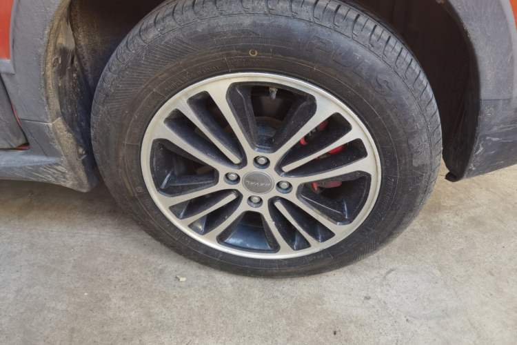 Used Haval H1 2015 1.5L AMT Luxury Model Right Front Wheel Hub