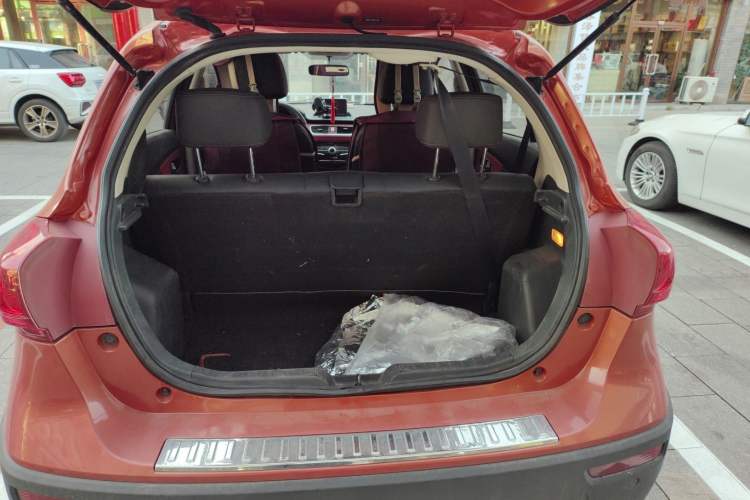 Used Haval H1 2015 1.5L Manual Luxury Model Trunk