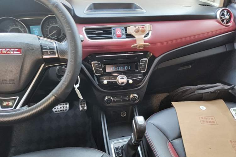 Used Haval H1 2015 1.5L AMT Urban Model Audio And AC Panel
