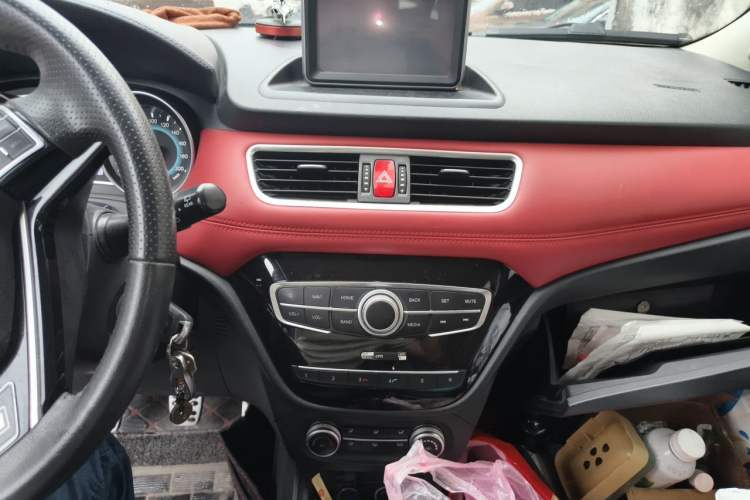 Used Haval H1 2015 1.5L Manual Luxury Model Audio And AC Panel