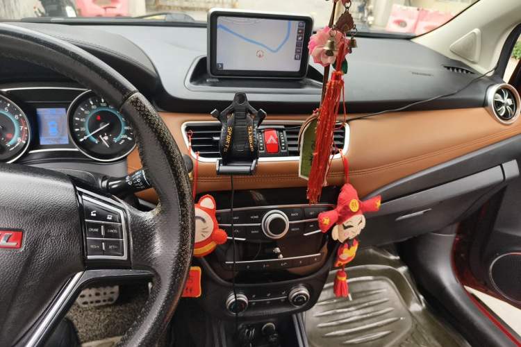 Used Haval H1 2015 1.5L AMT Luxury Model Audio And AC Panel