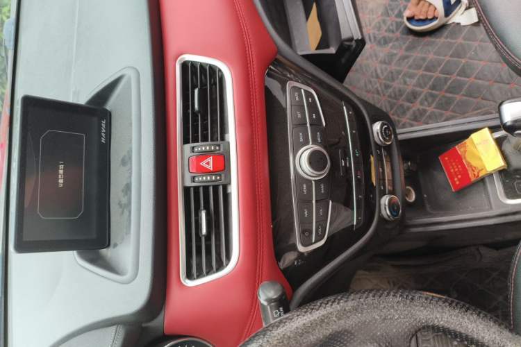 Used Haval H1 2015 1.5L AMT Luxury Model Audio And AC Panel