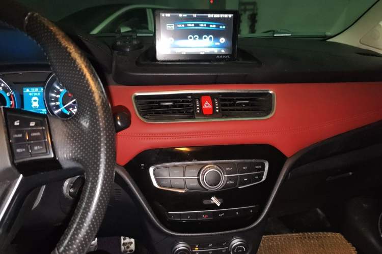 Used Haval H1 2015 1.5L AMT Luxury Model Audio And AC Panel
