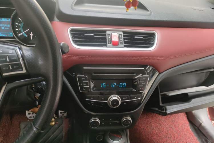 Used Haval H1 2015 1.5L AMT Urban Model Audio And AC Panel