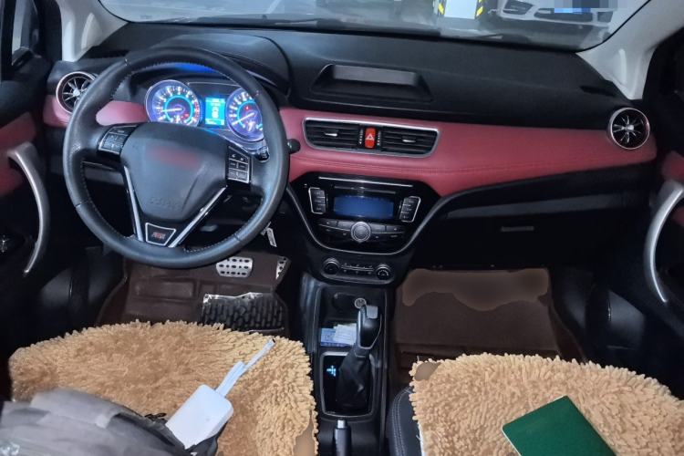 Used Haval H1 2015 1.5L AMT Urban Model Center Console