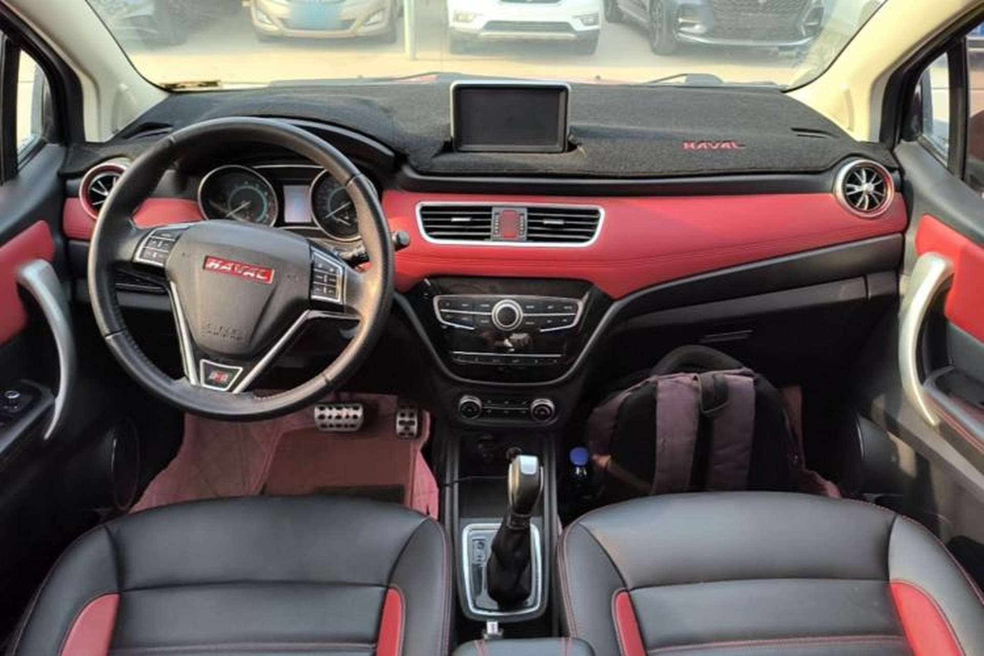 Used Haval H1 2015 1.5L AMT Luxury Model Center Console