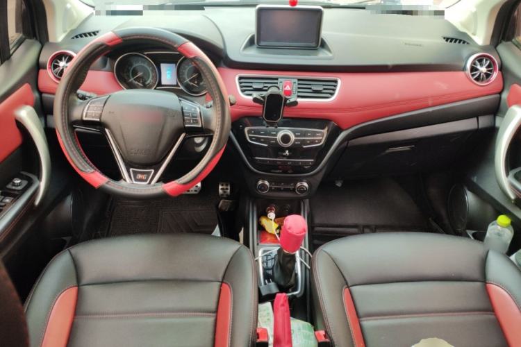 Used Haval H1 2015 1.5L AMT Luxury Model Center Console