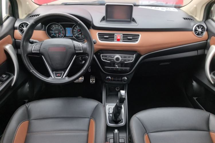 Used Haval H1 2015 1.5L AMT Luxury Model Center Console
